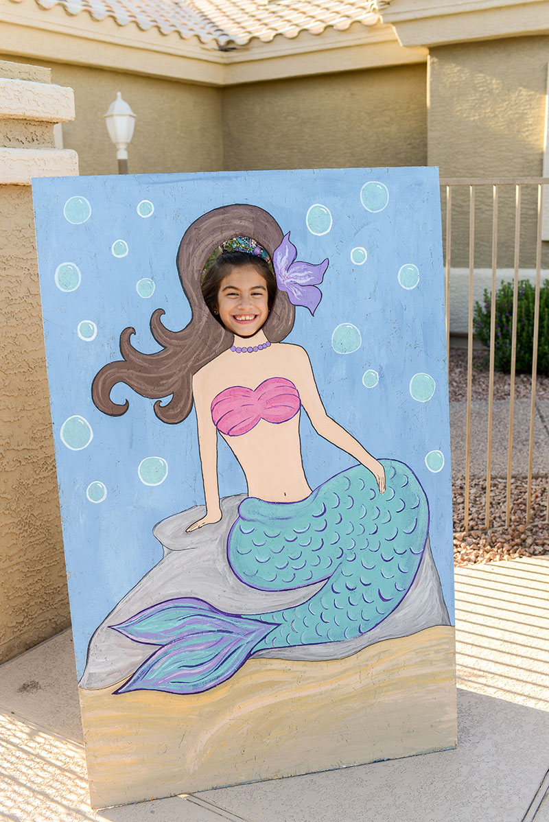 mermaid-photo-booth-prop