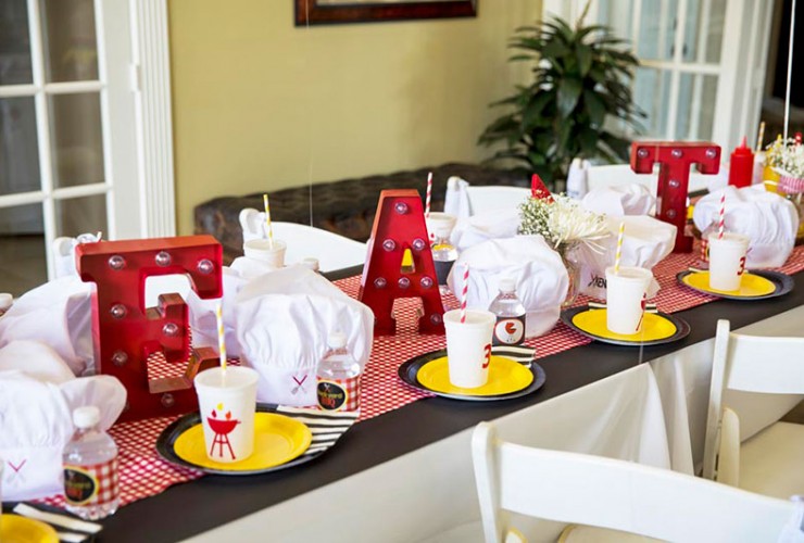 Backyard BBQ – Barbecue Party – Backyard Picnic