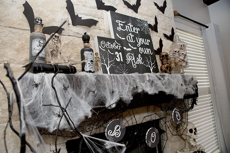 spooky halloween mantel decor
