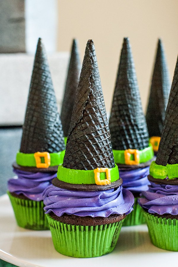witch-hat-cupcakes-halloween-treats school party