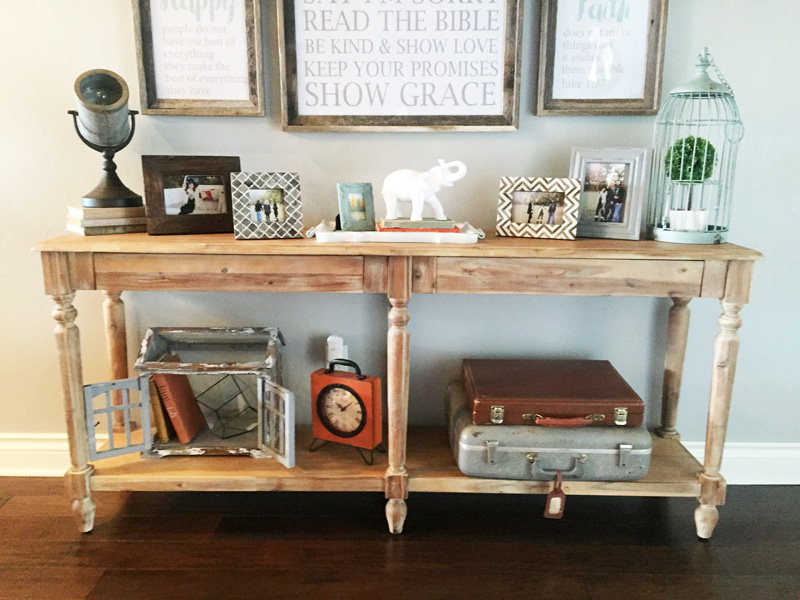 Entry-Table-Decorations