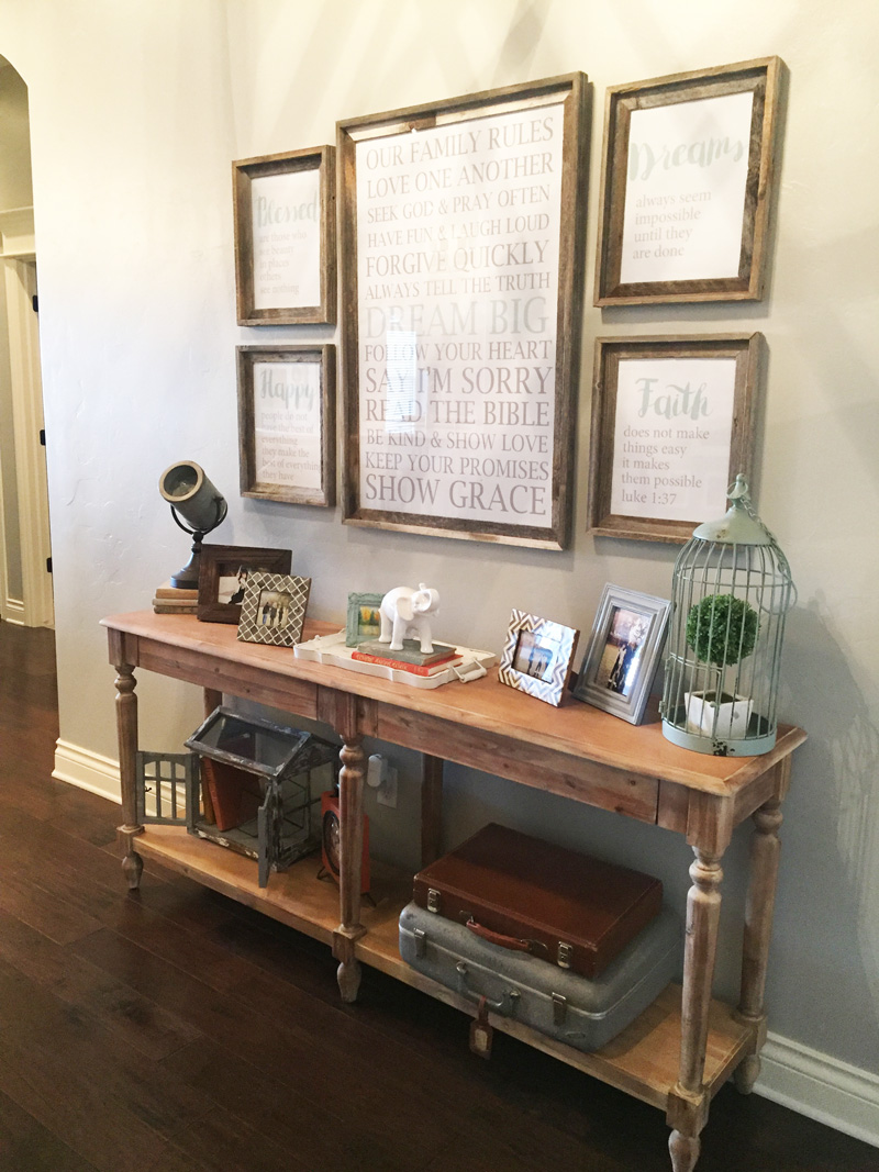 Entry-Way-Table-Decor