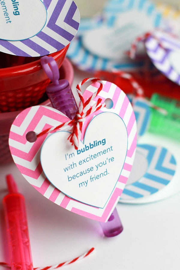 School Valentines Day card ideas with FREE Printables. Bubble Valentines day idea