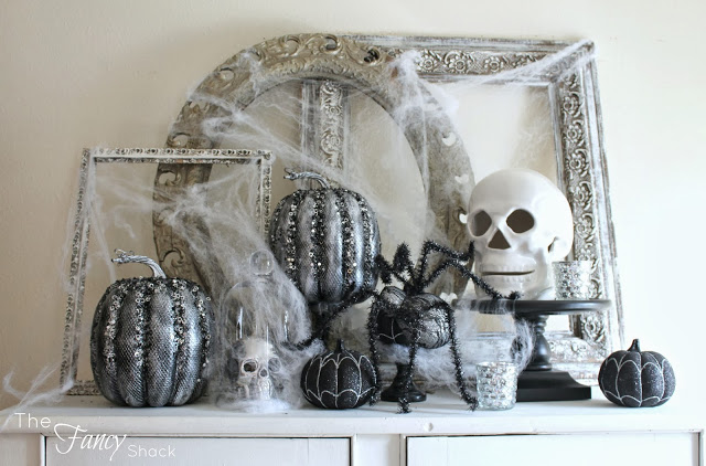 Halloween Decor (black and white)